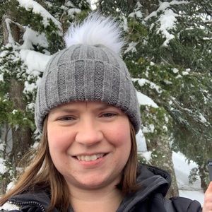 Meet your Posher, Lynda